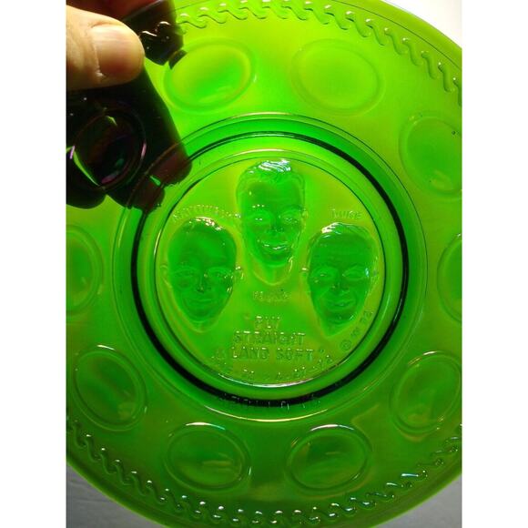 Vintage Carnival Glass Green Apollo 16 Space Astronaut Plate Wheaton Glass NASA - Picture 2 of 5